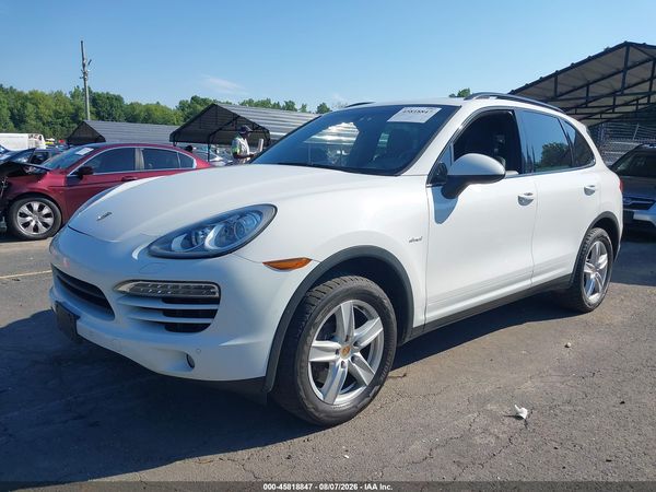 2014 PORSCHE CAYENNE