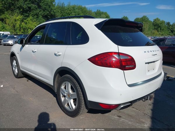2014 PORSCHE CAYENNE