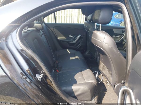 2019 MERCEDES-BENZ A 220 A220