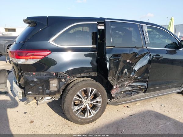 2017 TOYOTA HIGHLANDER LE