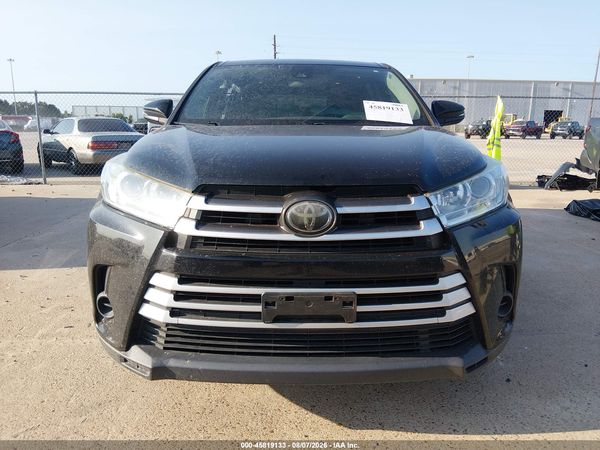 2017 TOYOTA HIGHLANDER LE