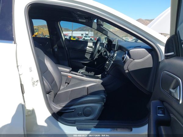 2016 MERCEDES-BENZ GLA 250 GLA250