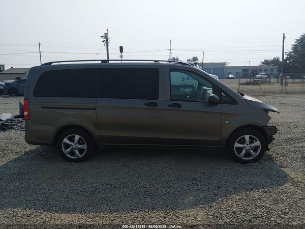 2016 MERCEDES-BENZ METRIS