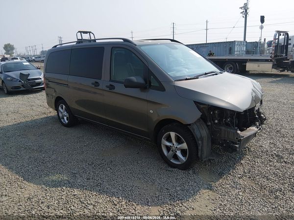 2016 MERCEDES-BENZ METRIS
