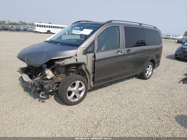 2016 MERCEDES-BENZ METRIS