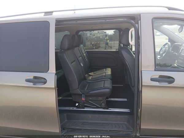 2016 MERCEDES-BENZ METRIS
