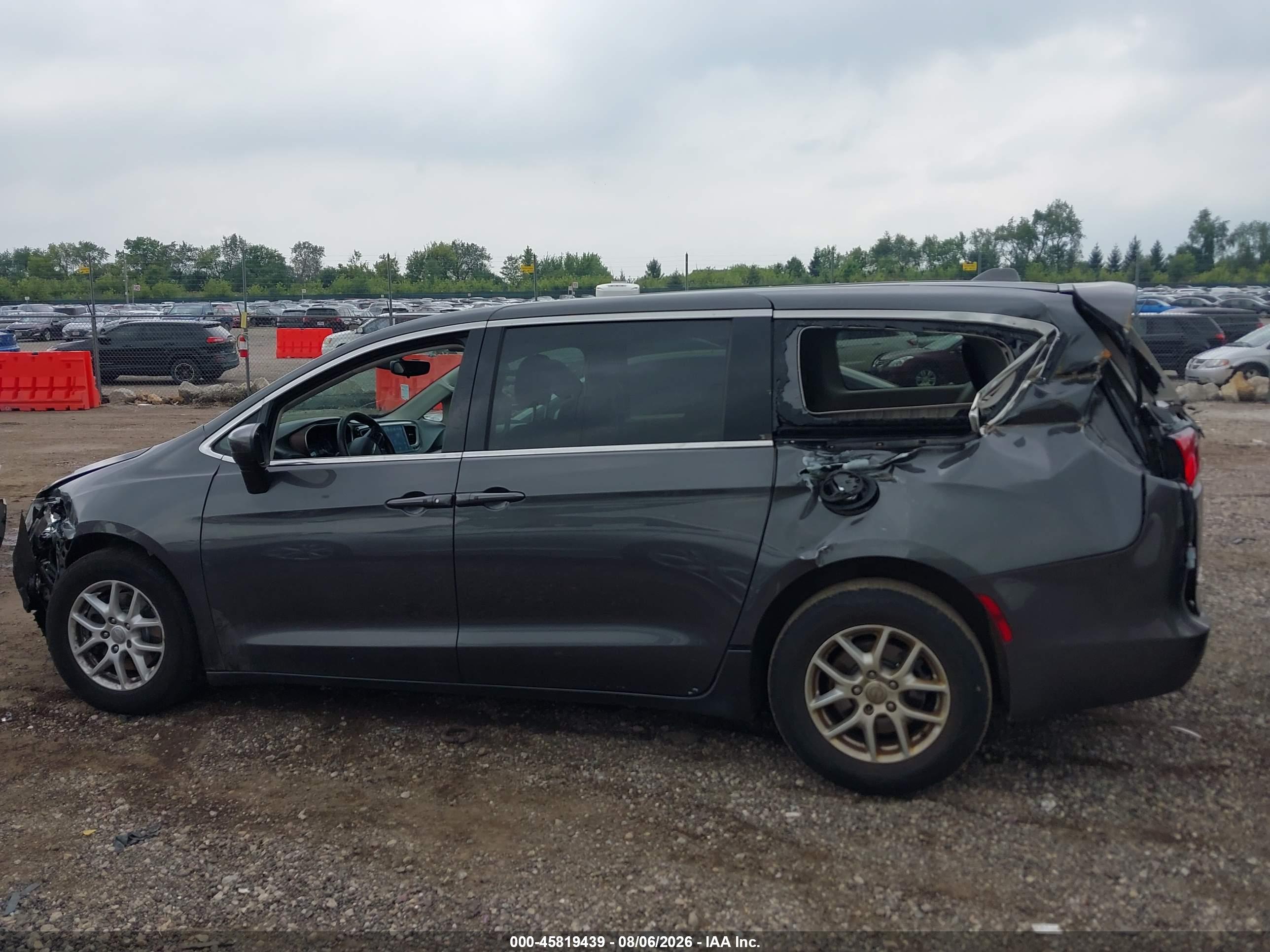 2017 CHRYSLER PACIFICA TOURING