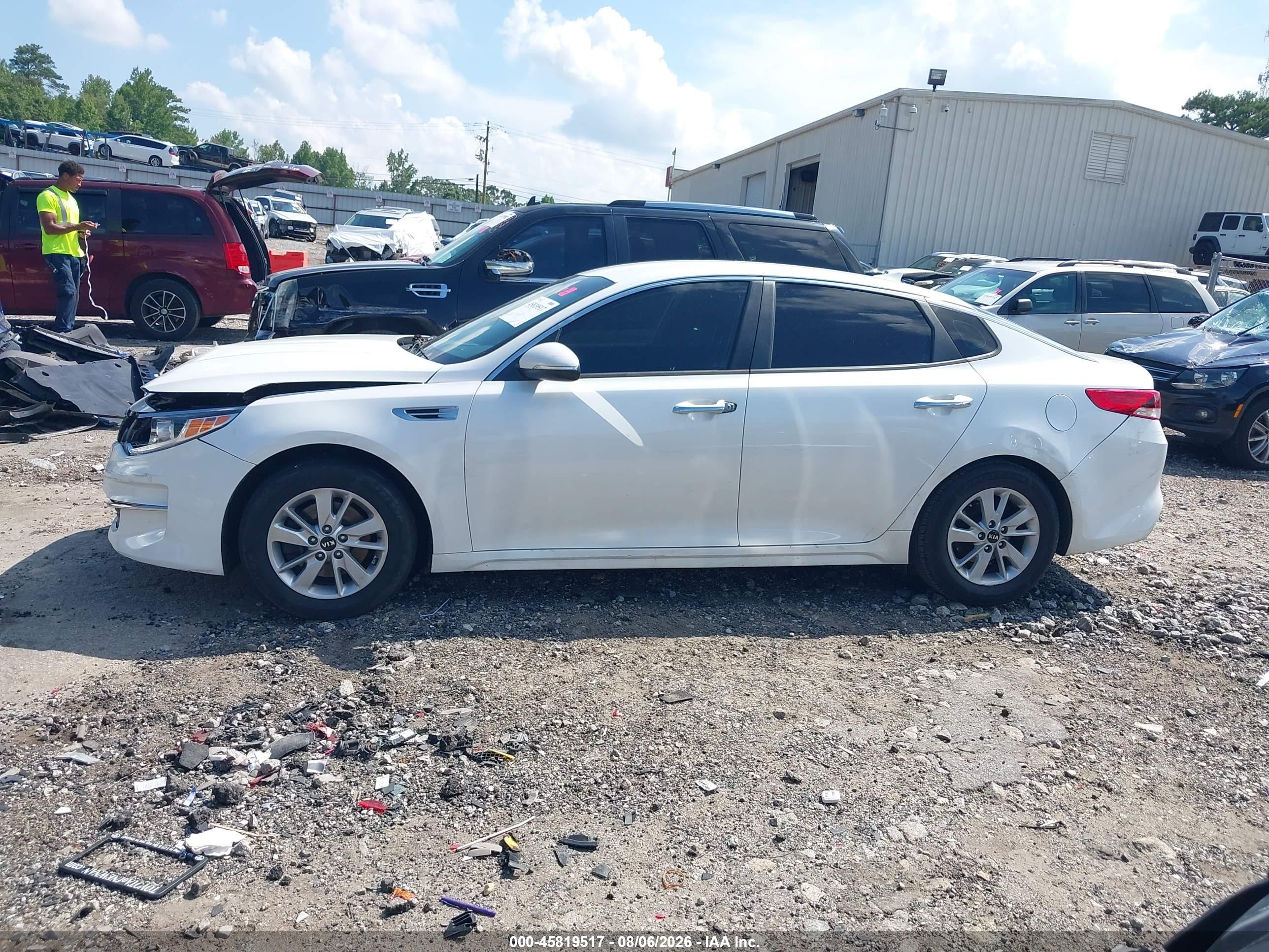 2016 KIA OPTIMA LX
