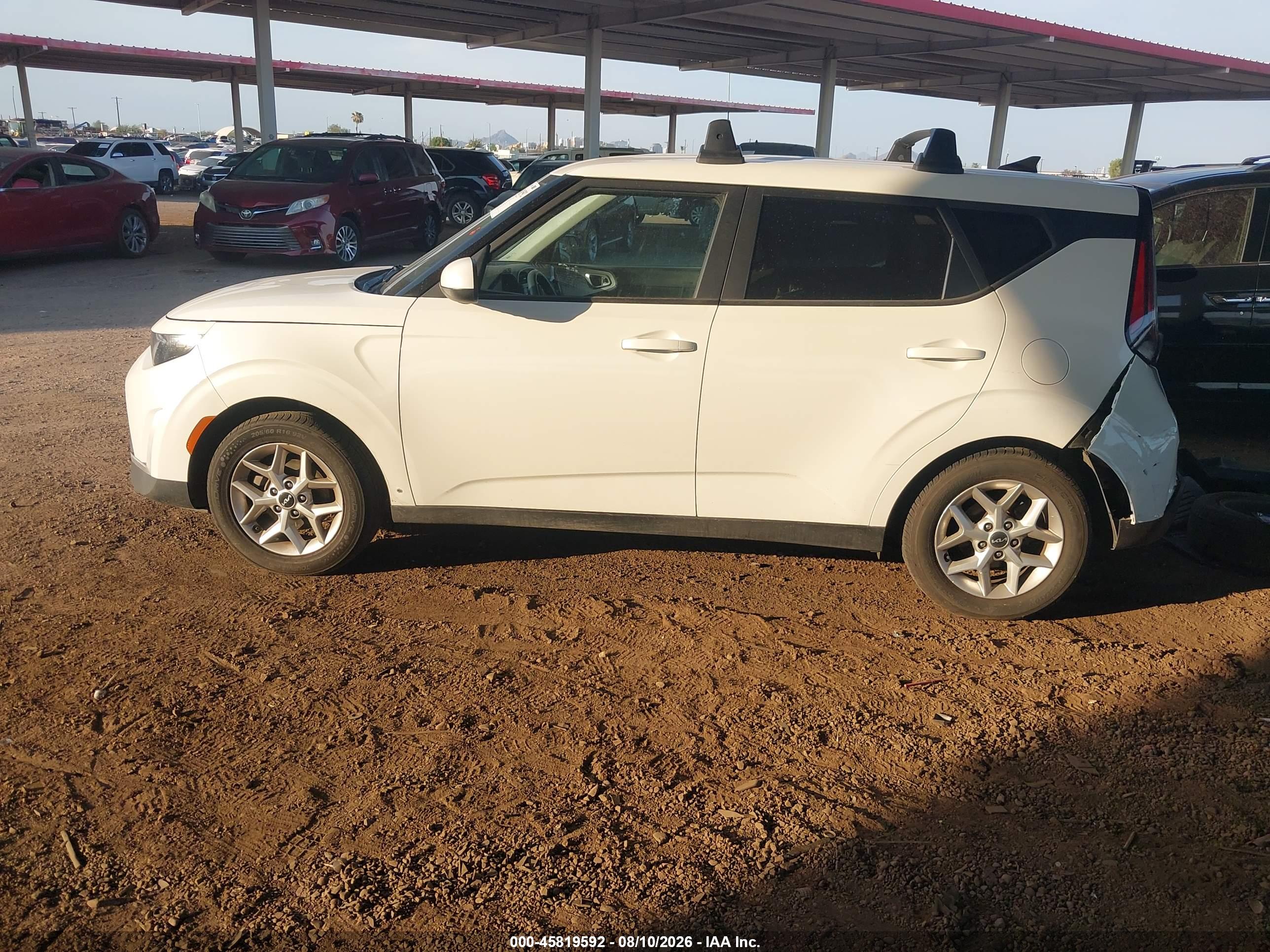 2023 KIA SOUL LX