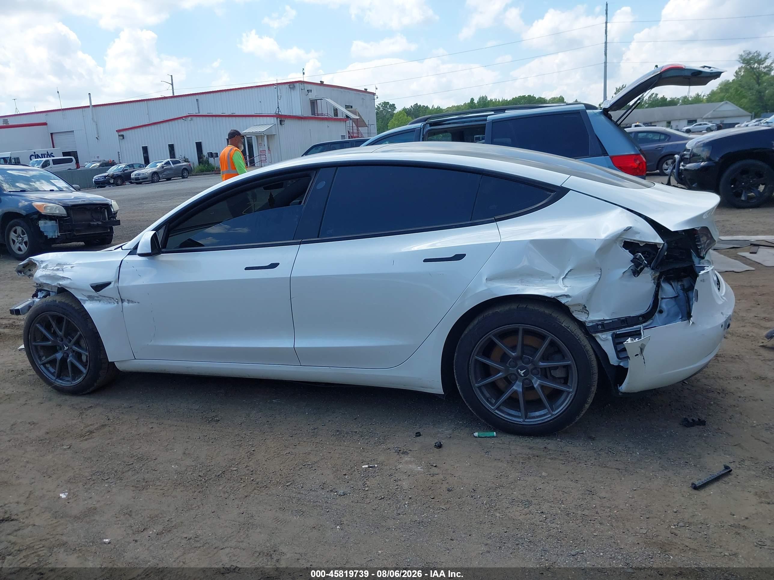 2021 TESLA MODEL 3