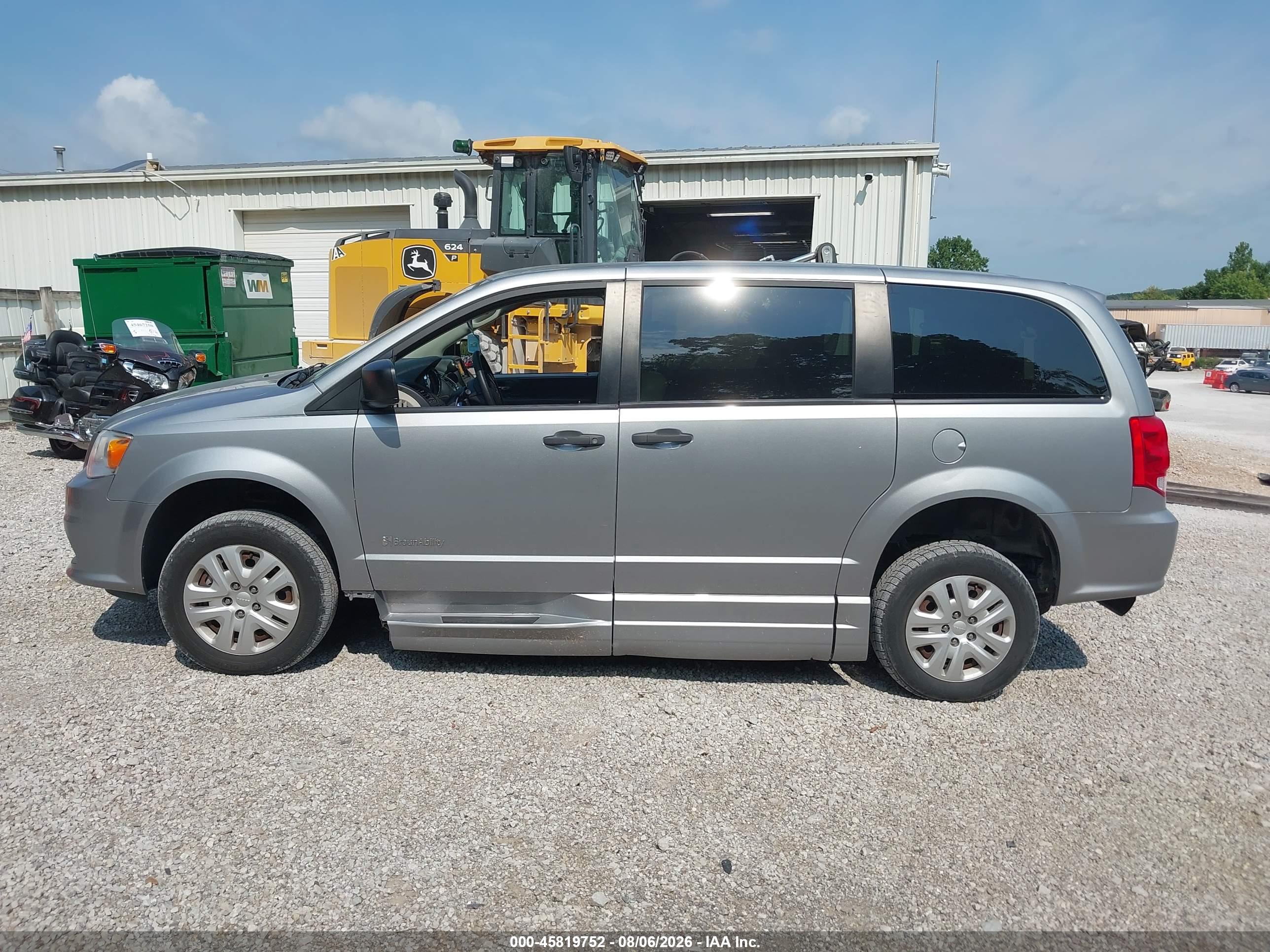 2019 DODGE GRAND CARAVAN SE