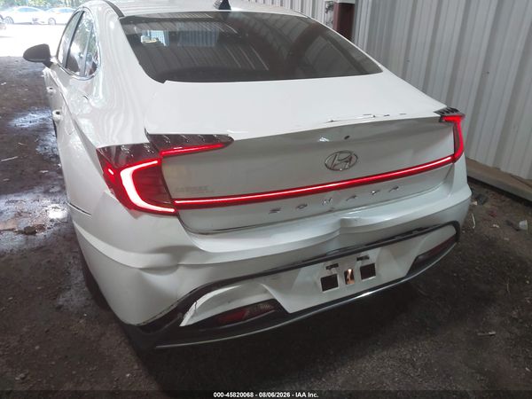 2022 HYUNDAI SONATA SE