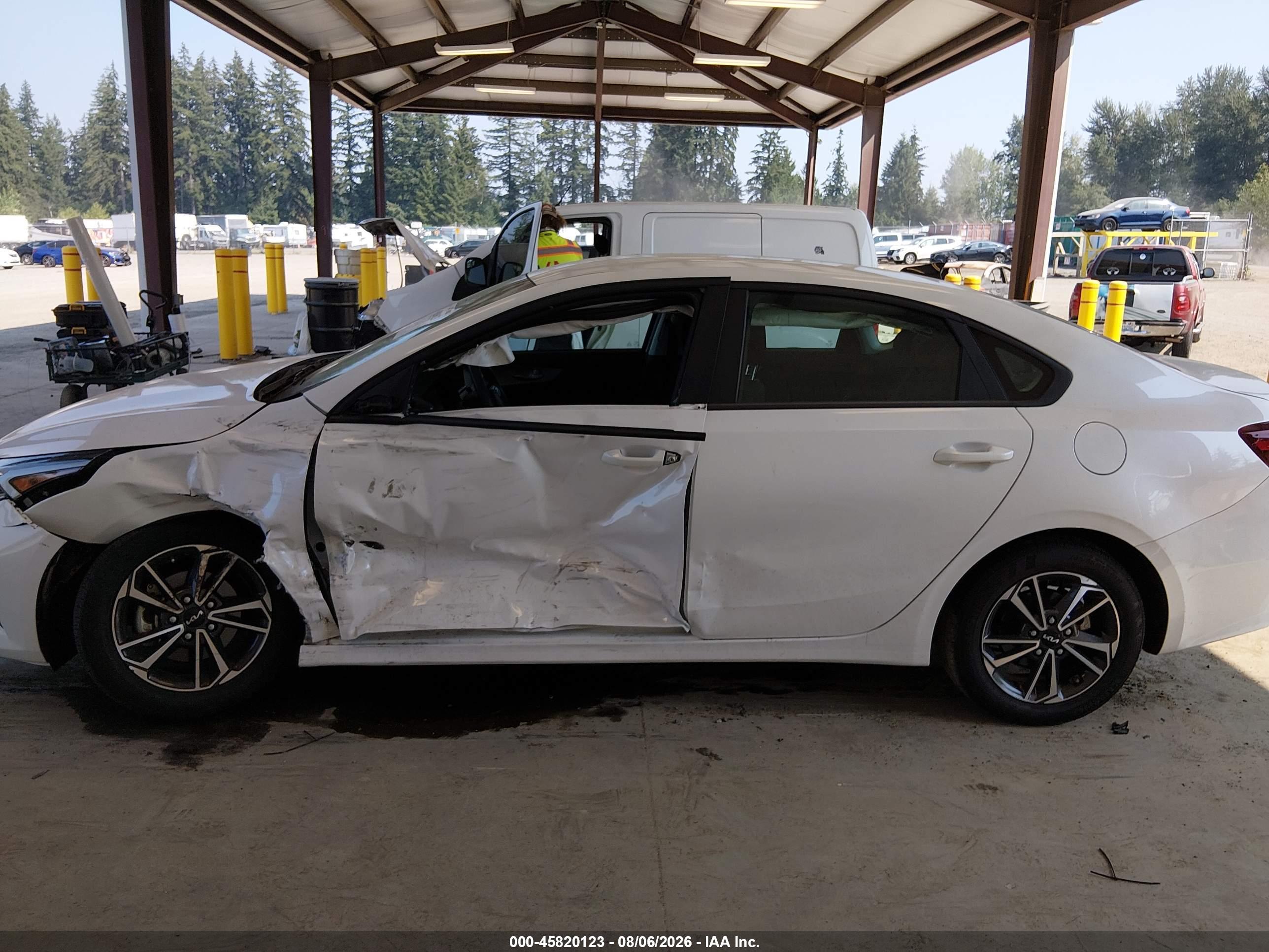 2023 KIA FORTE LXS