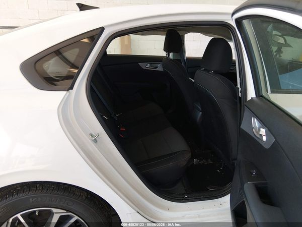 2023 KIA FORTE LXS