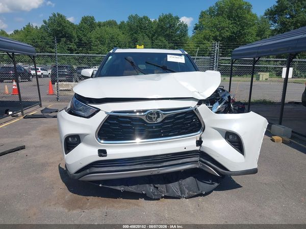 2023 TOYOTA HIGHLANDER PLATINUM