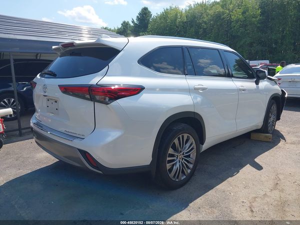 2023 TOYOTA HIGHLANDER PLATINUM
