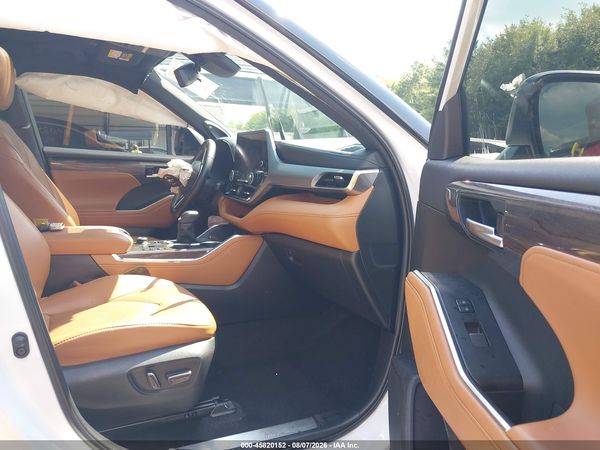 2023 TOYOTA HIGHLANDER PLATINUM