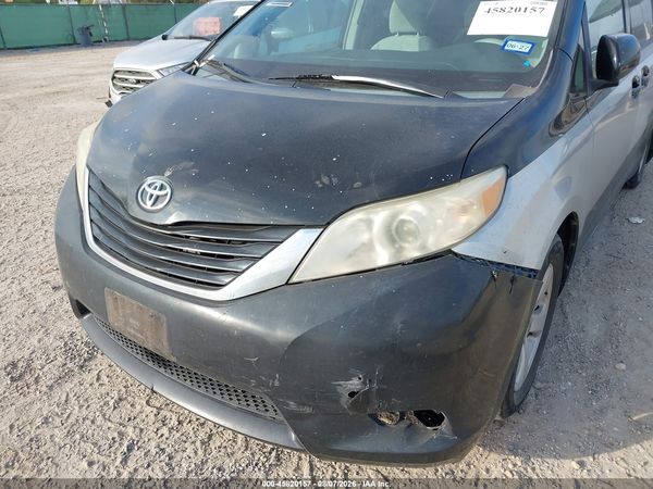 2012 TOYOTA SIENNA LE V6 8 PASSENGER