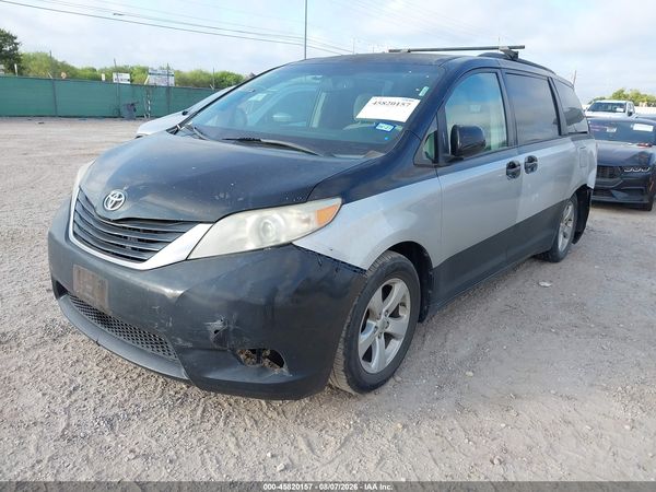 2012 TOYOTA SIENNA LE V6 8 PASSENGER