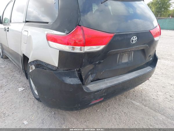 2012 TOYOTA SIENNA LE V6 8 PASSENGER