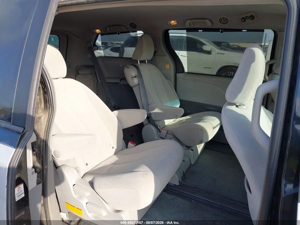 2012 TOYOTA SIENNA LE V6 8 PASSENGER