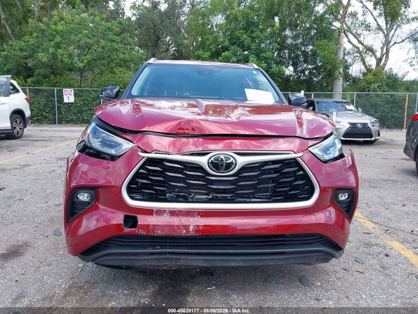 2025 TOYOTA HIGHLANDER XLE