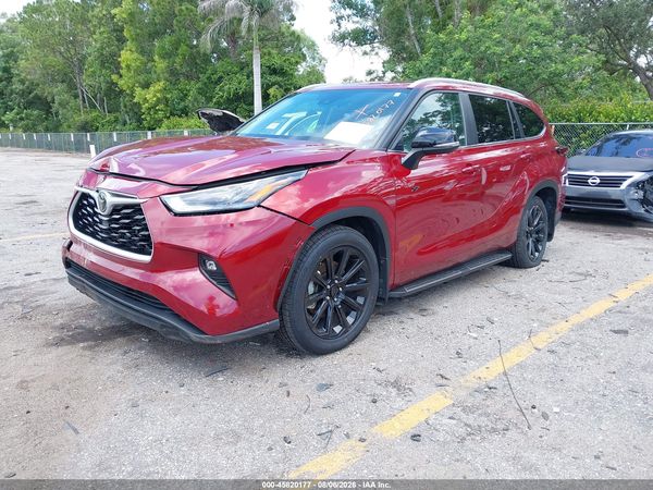 2025 TOYOTA HIGHLANDER XLE