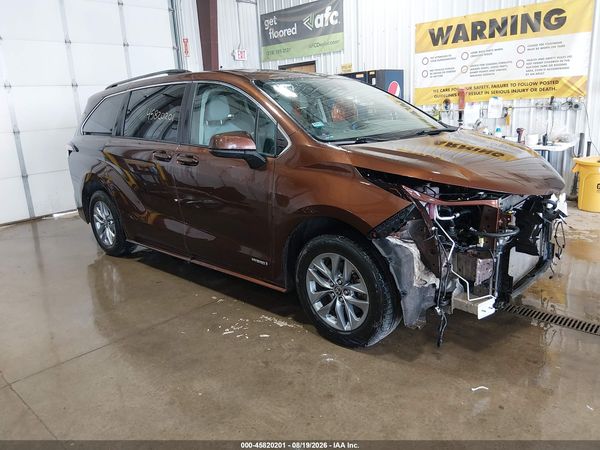 2021 TOYOTA SIENNA LE