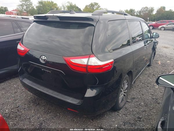 2019 TOYOTA SIENNA XLE 8 PASSENGER — I4