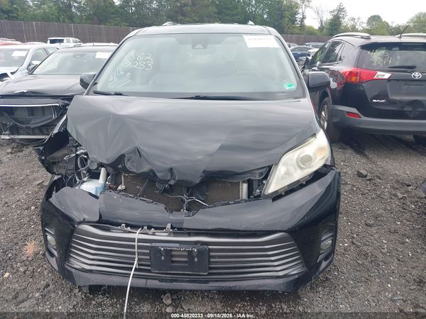 2019 TOYOTA SIENNA XLE 8 PASSENGER — I6