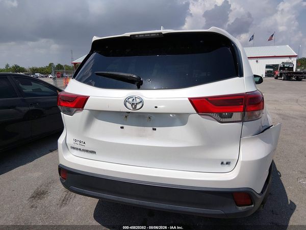 2017 TOYOTA HIGHLANDER LE PLUS