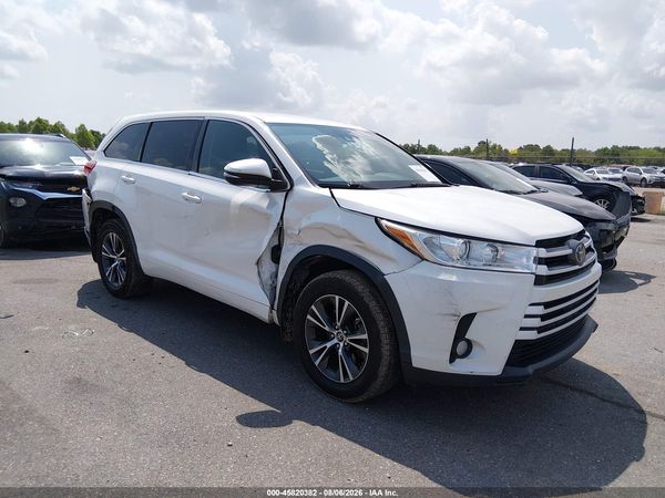 2017 TOYOTA HIGHLANDER LE PLUS