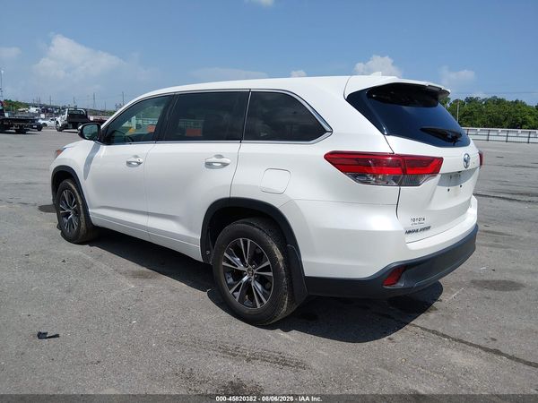 2017 TOYOTA HIGHLANDER LE PLUS