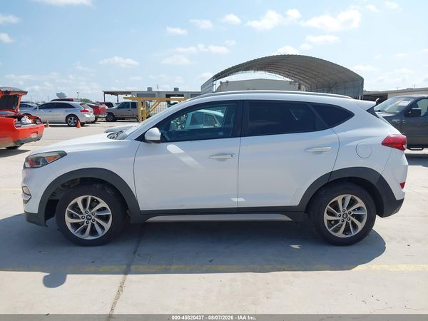2017 HYUNDAI TUCSON SE