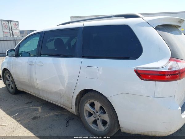 2015 TOYOTA SIENNA LE 8 PASSENGER