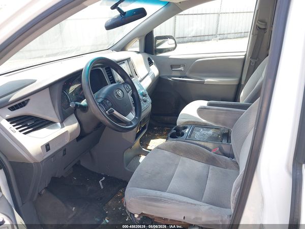 2015 TOYOTA SIENNA LE 8 PASSENGER