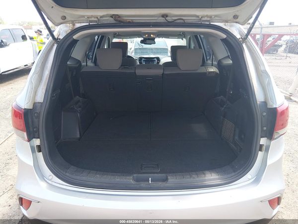 2017 HYUNDAI SANTA FE SE