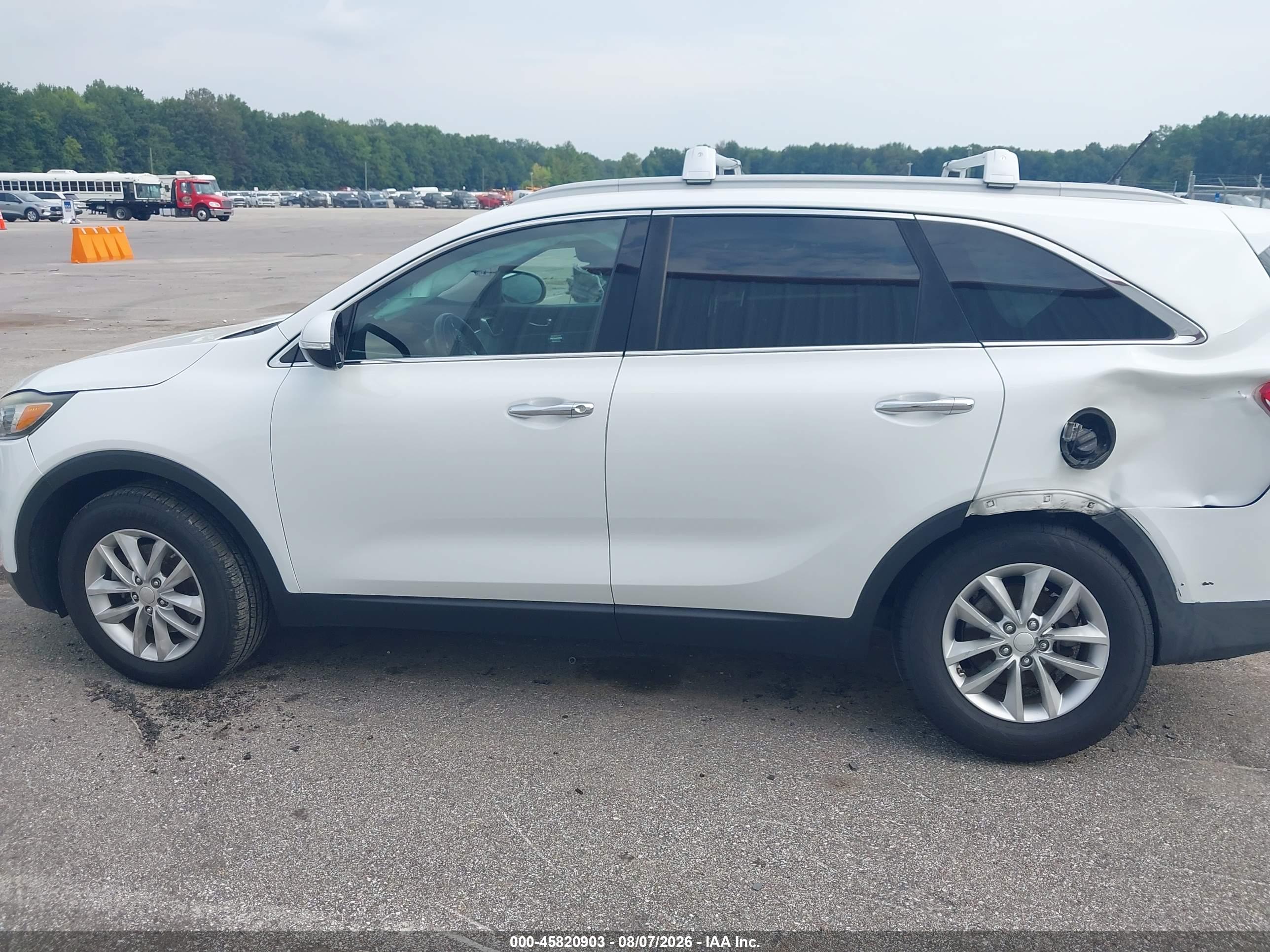 2016 KIA SORENTO 2.4L LX