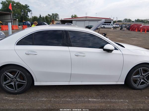 2019 MERCEDES-BENZ A 220 A220