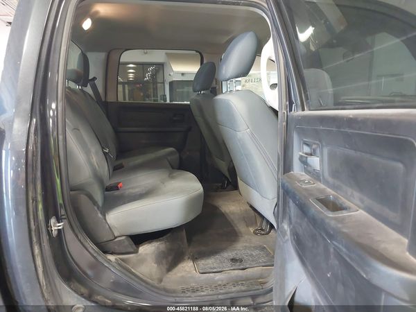 2017 RAM 3500 TRADESMAN  4X4 6'4 BOX