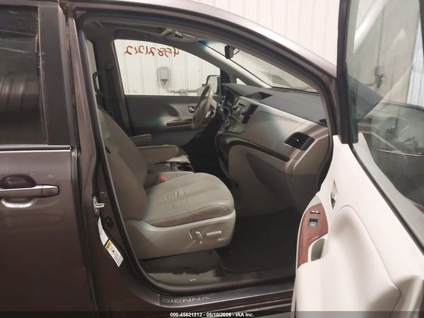 2012 TOYOTA SIENNA XLE 7 PASSENGER — I5
