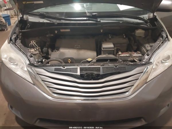 2012 TOYOTA SIENNA XLE 7 PASSENGER — I10