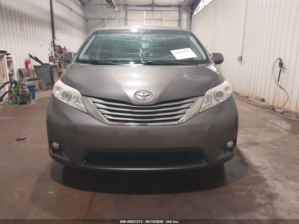 2012 TOYOTA SIENNA XLE 7 PASSENGER — I115
