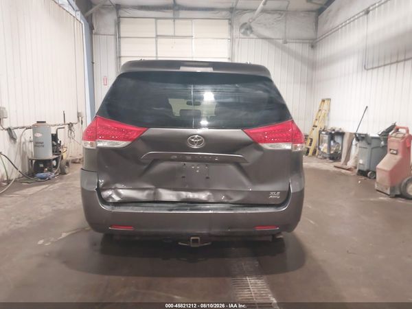 2012 TOYOTA SIENNA XLE 7 PASSENGER — I119