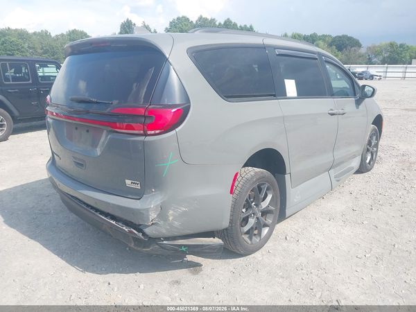2022 CHRYSLER PACIFICA TOURING L