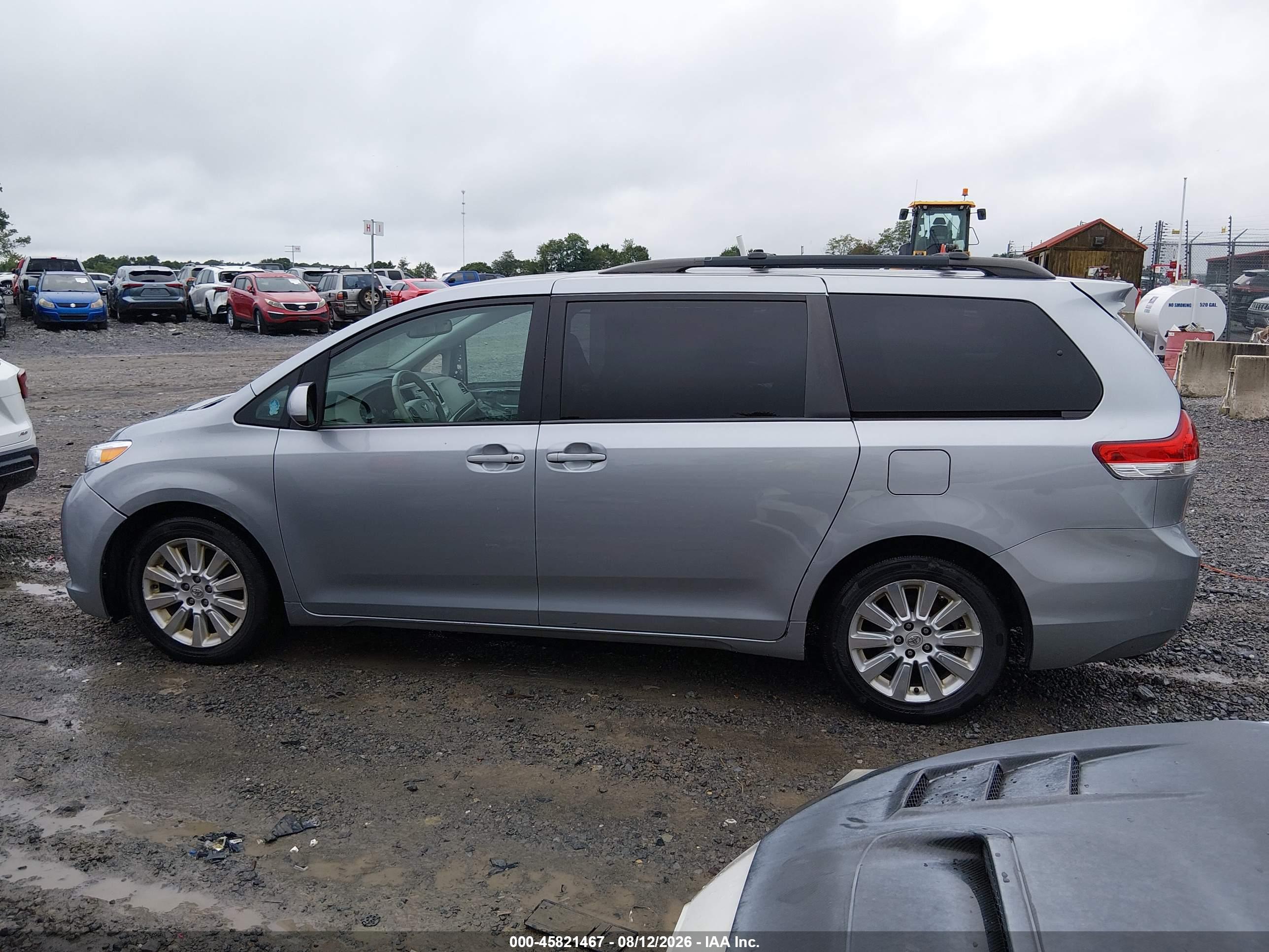 2012 TOYOTA SIENNA XLE 7 PASSENGER