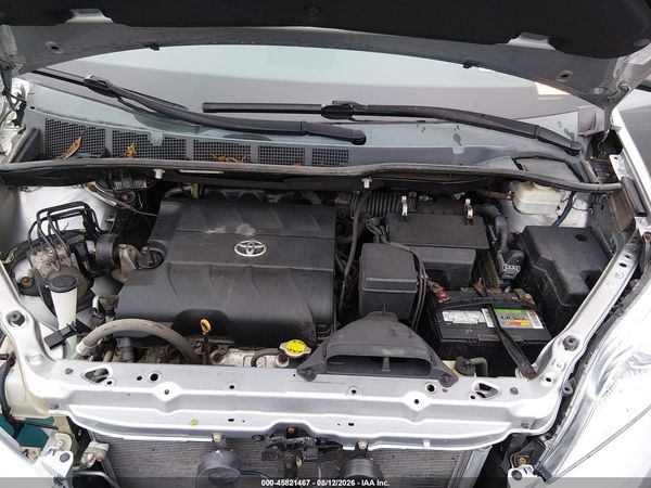 2012 TOYOTA SIENNA XLE 7 PASSENGER