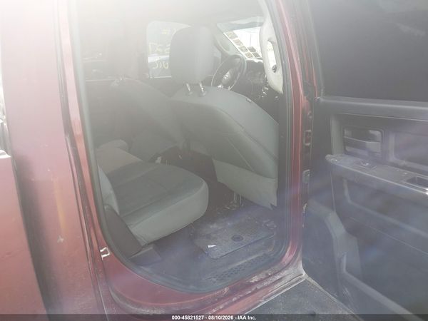 2018 RAM 1500 EXPRESS  4X4 5'7 BOX