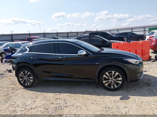 2017 INFINITI QX30 PREMIUM