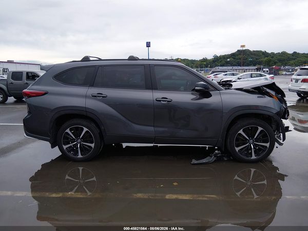 2022 TOYOTA HIGHLANDER XSE